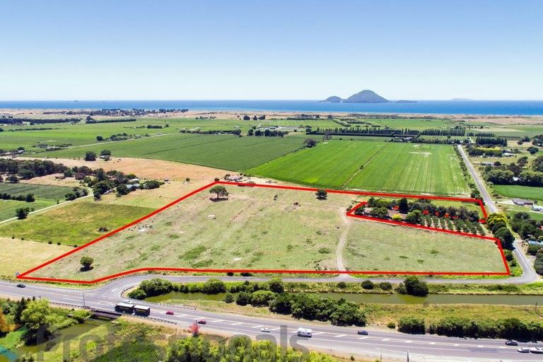 Photo of property in 15 Shaw Road, Waihi Beach, 3611