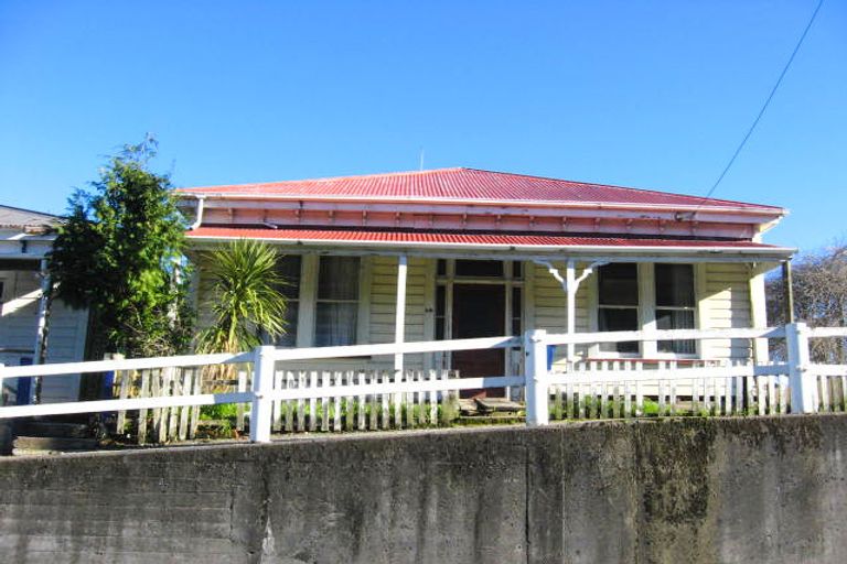 Photo of property in 88 Alexander Street, Greymouth, 7805