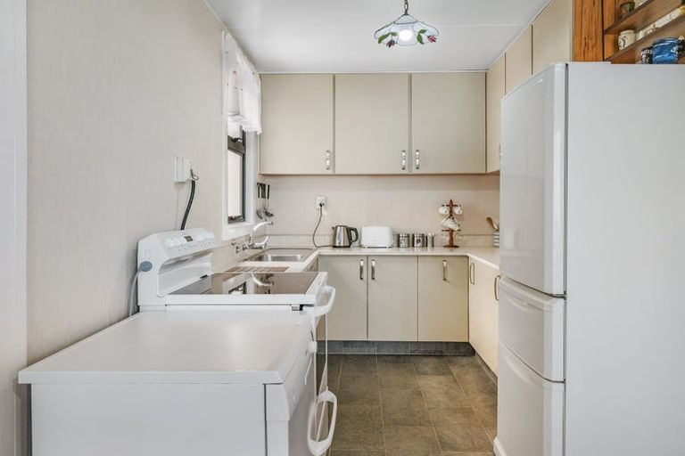 Photo of property in 1 Gunn Street, Gonville, Whanganui, 4501