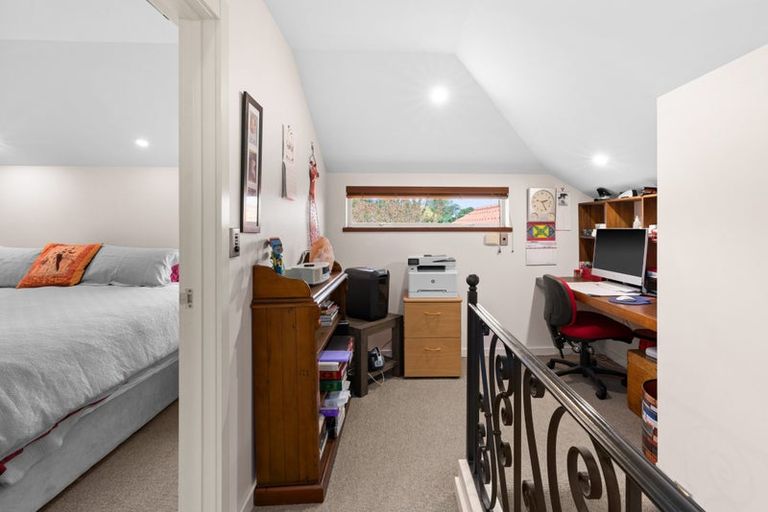 Photo of property in 11 Park Lane, Greenmeadows, Napier, 4112