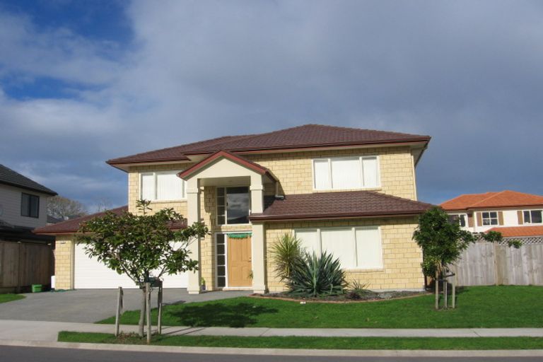 Photo of property in 19 Coachman Drive, Flat Bush, Auckland, 2016