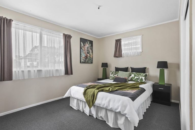 Photo of property in 72 Helena Street, Massey, Auckland, 0614