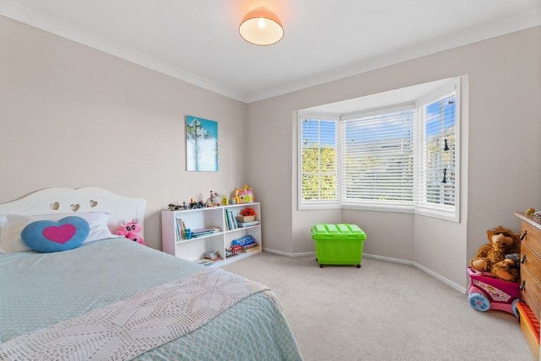 Photo of property in 42 Evelyn Road, Cockle Bay, Auckland, 2014
