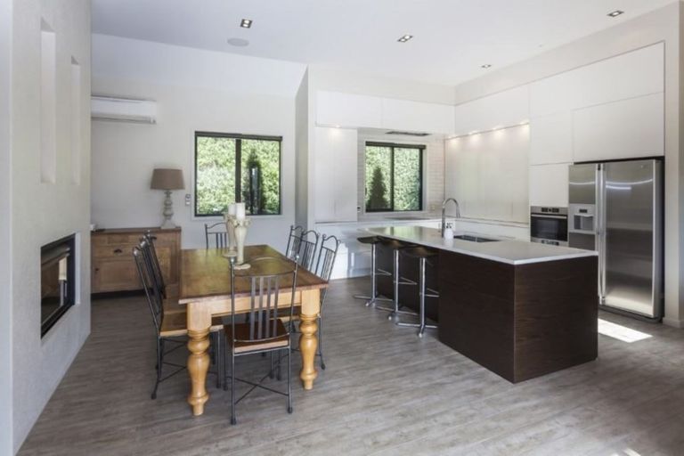 Photo of property in 17 Taunton Green, Papanui, Christchurch, 8052