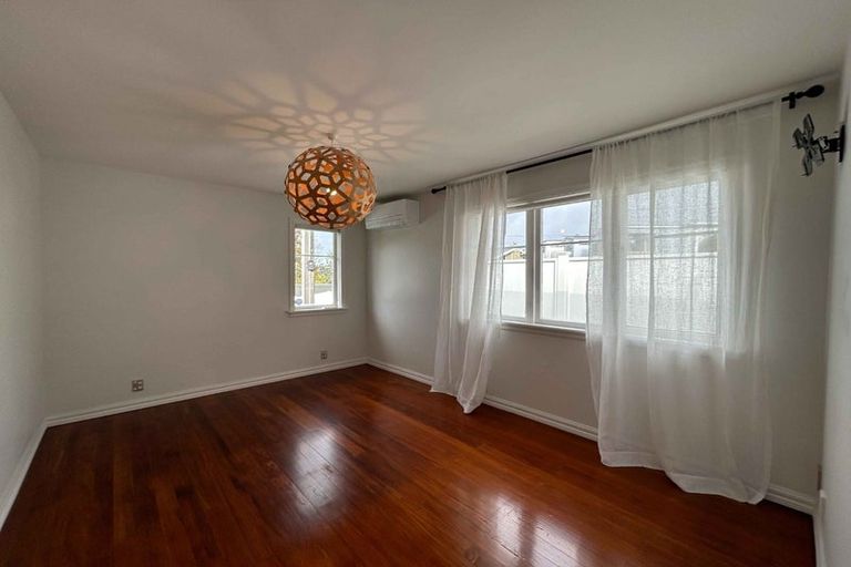 Photo of property in 1/15 Killarney Avenue, Torbay, Auckland, 0630