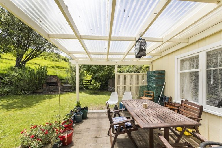 Photo of property in 18 Marshall Road, Hunterville, 4730