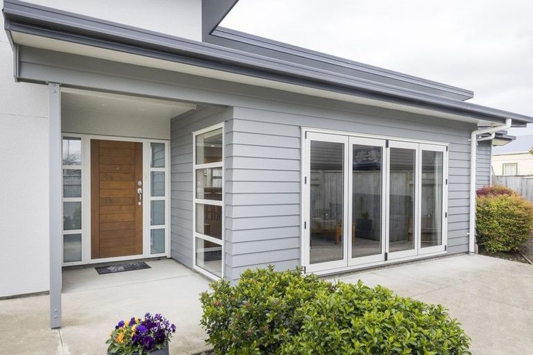 Photo of property in 68 James Line, Kelvin Grove, Palmerston North, 4414