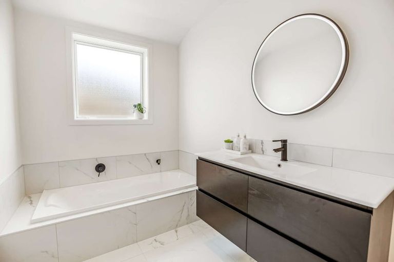 Photo of property in 7 Magnolia Lane, Kelvin Grove, Palmerston North, 4414