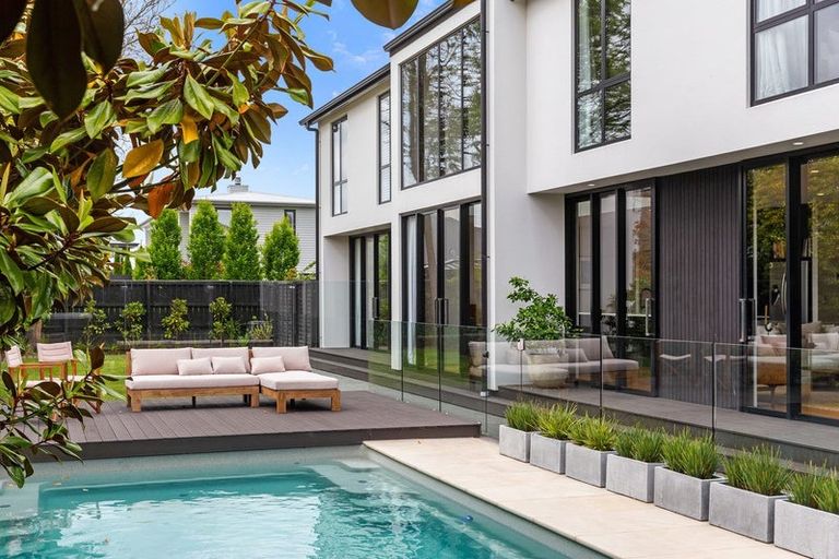 Photo of property in 15a Garden Road, Merivale, Christchurch, 8014