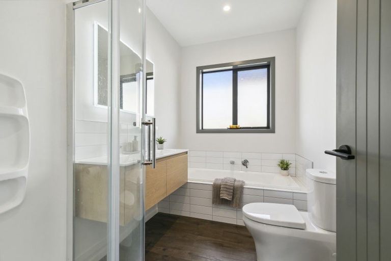 Photo of property in 17 Prestbury Grove, Churton Park, Wellington, 6037