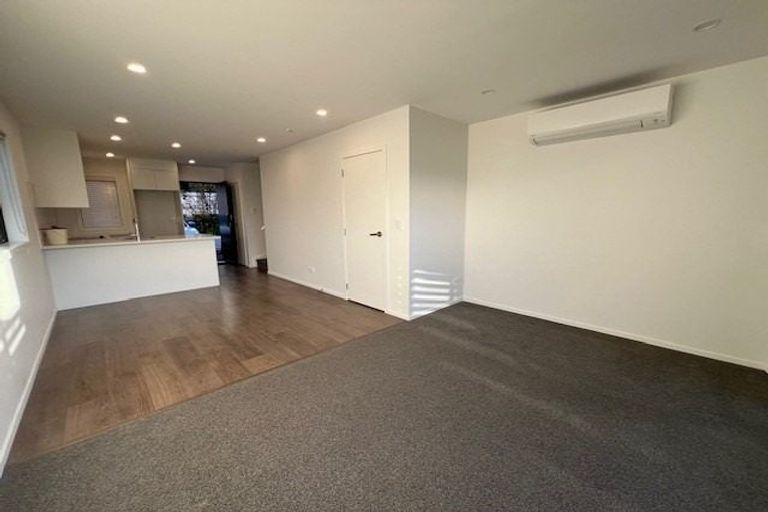 Photo of property in 27/28 Westgate Drive, Westgate, Auckland, 0614
