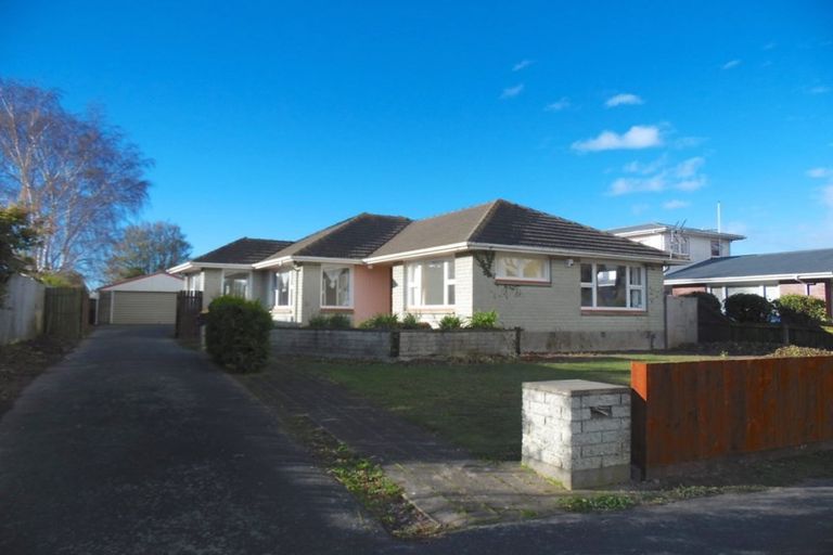 Photo of property in 57 Burnside Crescent, Burnside, Christchurch, 8053