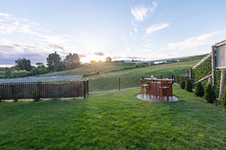 Photo of property in 19 Waikaka Place, Rototuna North, Hamilton, 3210