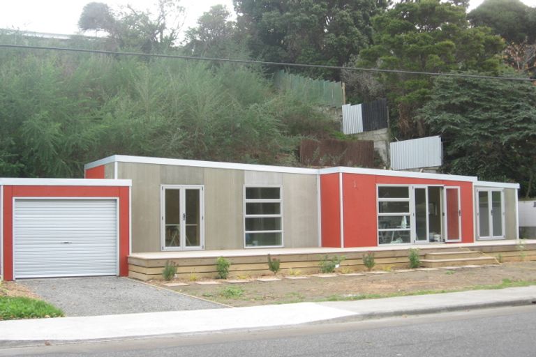 Photo of property in 61 Renown Road, Raumati South, Paraparaumu, 5032