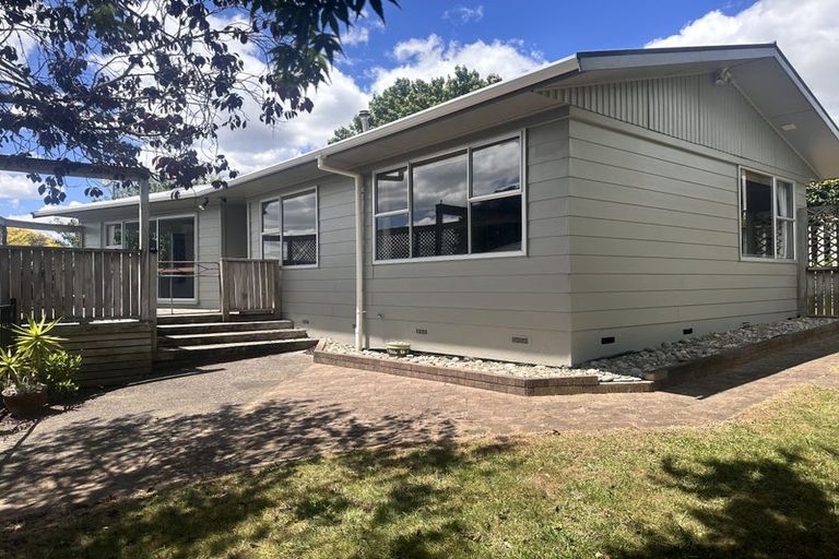 Photo of property in 33 Amanda Avenue, Dinsdale, Hamilton, 3204
