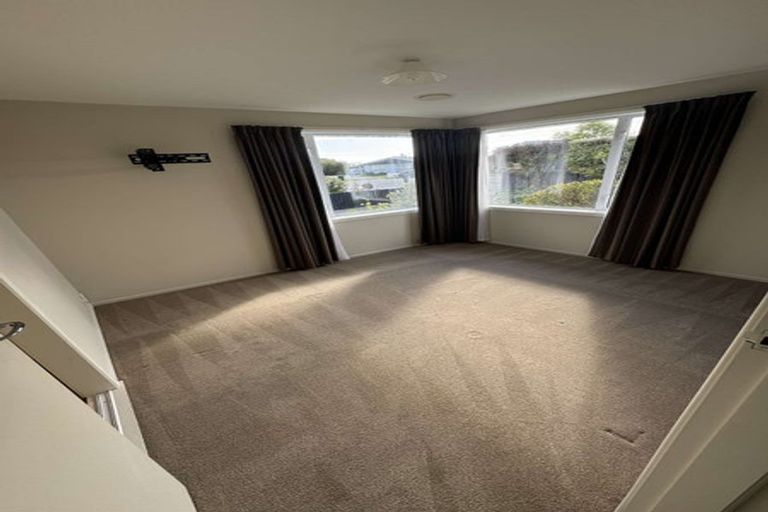 Photo of property in 35 Woodgrove Avenue, North New Brighton, Christchurch, 8083
