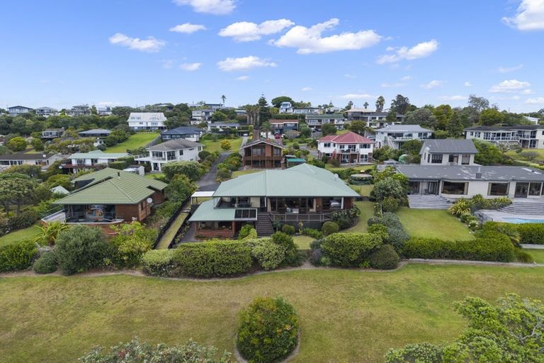 Photo of property in 146 Pacific Parade, Army Bay, Whangaparaoa, 0930