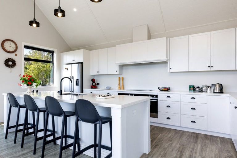 Photo of property in 21 Dry Hills Lane, Riverlands, 7274