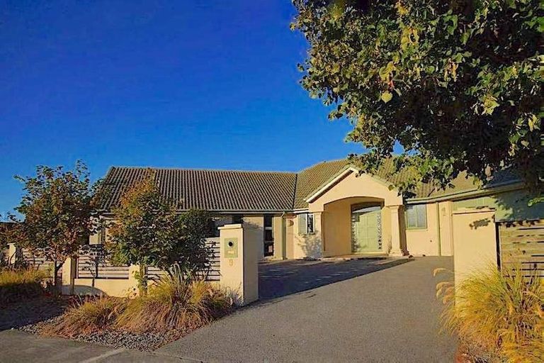 Photo of property in 9 Epsom Drive, Rangiora, 7400
