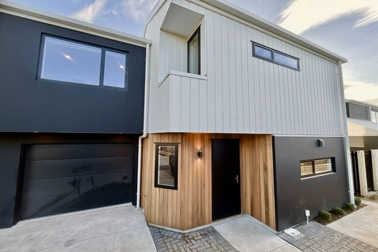 Photo of property in 2/32 Allard Street, Edgeware, Christchurch, 8013