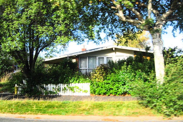 Photo of property in 114 Centennial Avenue, Helensburgh, Dunedin, 9010