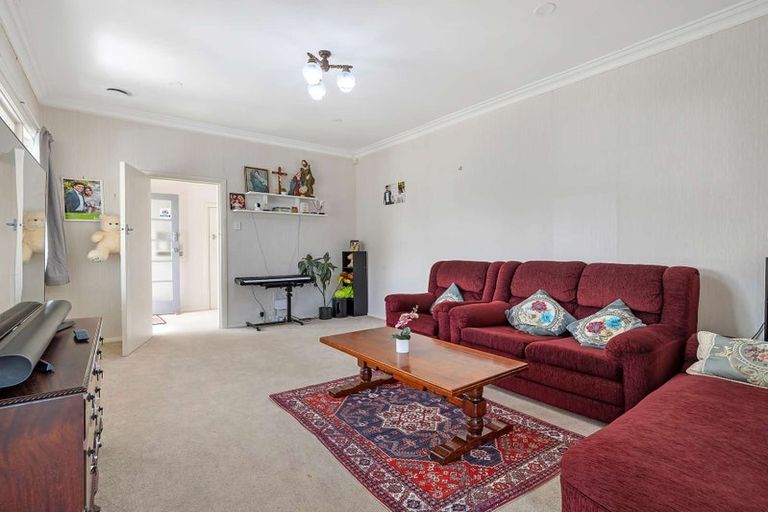 Photo of property in 25 Quinn Road, Levin, 5510