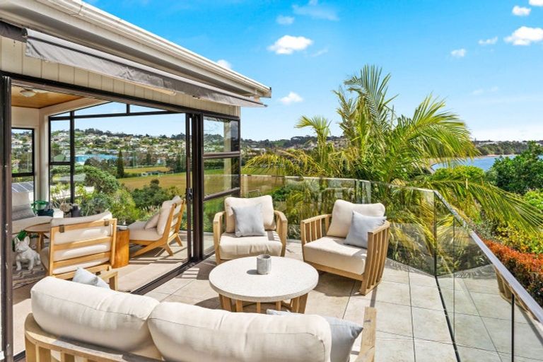 Photo of property in 10 Ardern Avenue, Stanmore Bay, Whangaparaoa, 0932