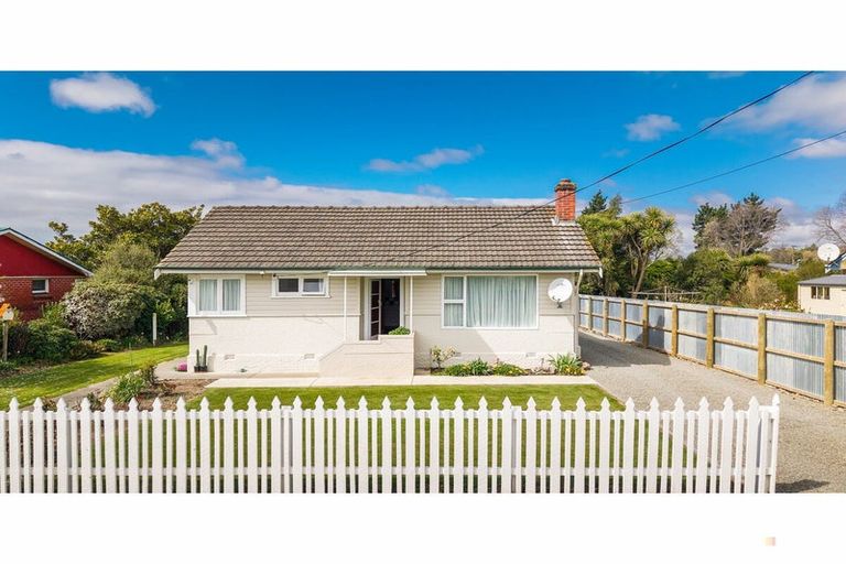 Photo of property in 15 Edward Street, Waimate, 7924