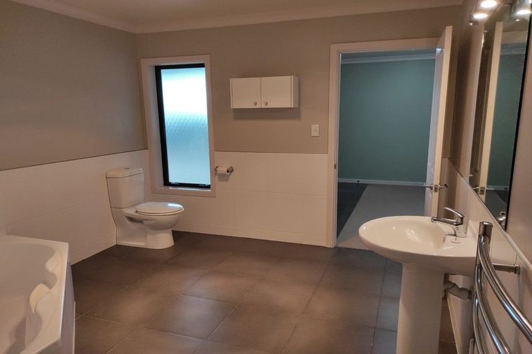 Photo of property in 65 Peter Hall Drive, Kelvin Grove, Palmerston North, 4414