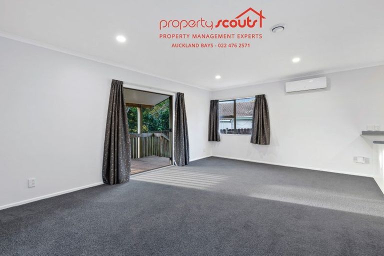 Photo of property in 551 Swanson Road, Ranui, Auckland, 0612