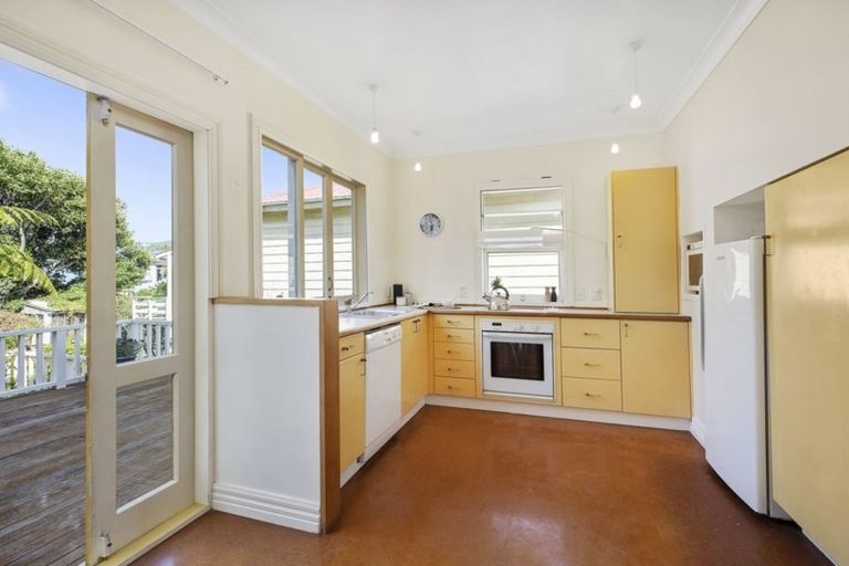 Photo of property in 104 Elizabeth Street, Mount Victoria, Wellington, 6011