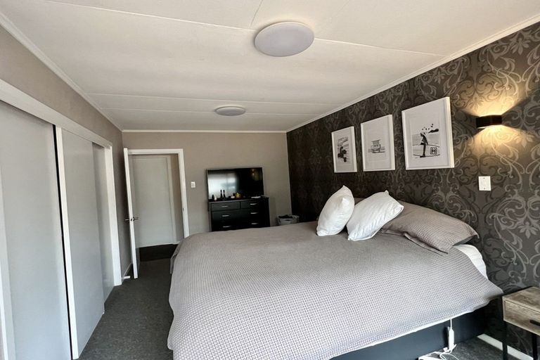 Photo of property in 35 John Street, Otatara, Invercargill, 9879