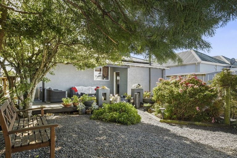 Photo of property in 21 Hargest Crescent, Saint Kilda, Dunedin, 9012