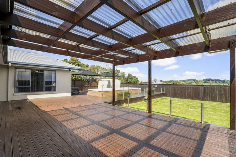 Photo of property in 49 Ayrshire Drive, Grandview Heights, Hamilton, 3200