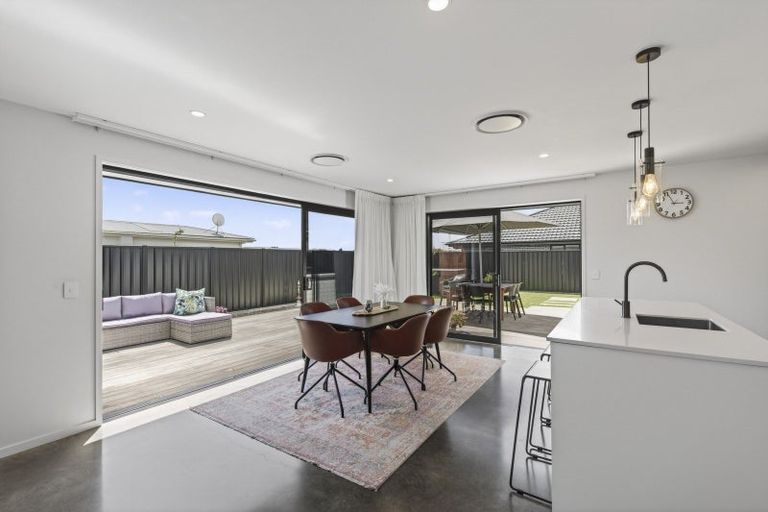 Photo of property in 247 Huatoki Street, Upper Vogeltown, New Plymouth, 4310