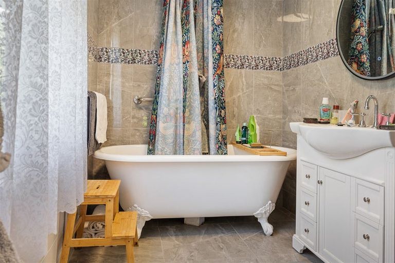 Photo of property in 290 Paihia Road, Kawakawa, 0282