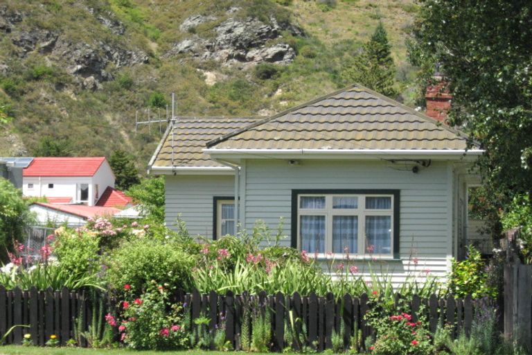 Photo of property in 27 Clark Street, Sumner, Christchurch, 8081