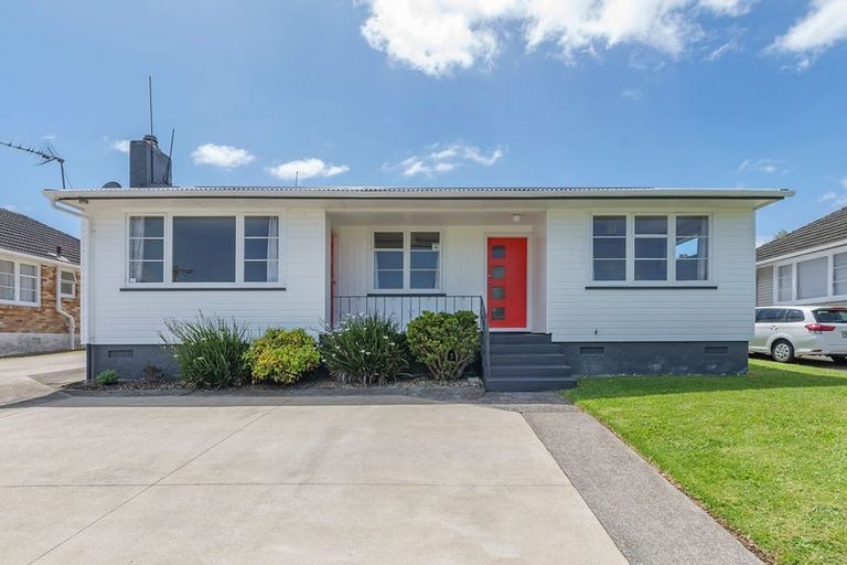 Photo of property in 18 Buller Crescent, Manurewa, Auckland, 2102