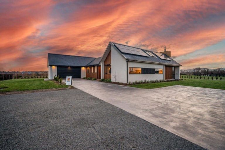 Photo of property in 1a Riverdale Place, Amberley, 7410