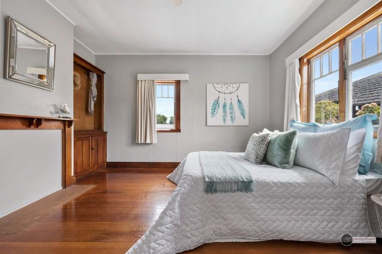 Photo of property in 1-2/6a Pohutukawa Street, Woburn, Lower Hutt, 5010