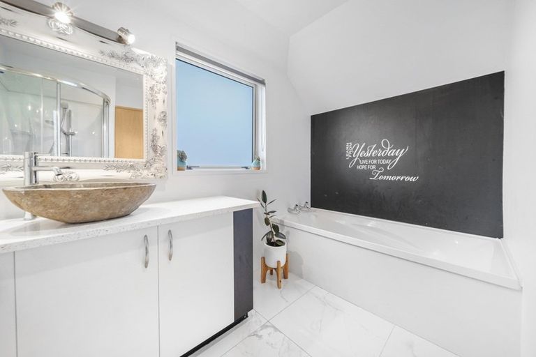 Photo of property in 2 Mansor Court, Cromwell, 9310