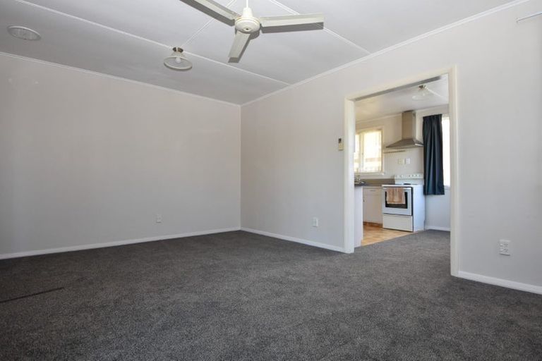 Photo of property in 132 Pembroke Street, Carterton, 5713