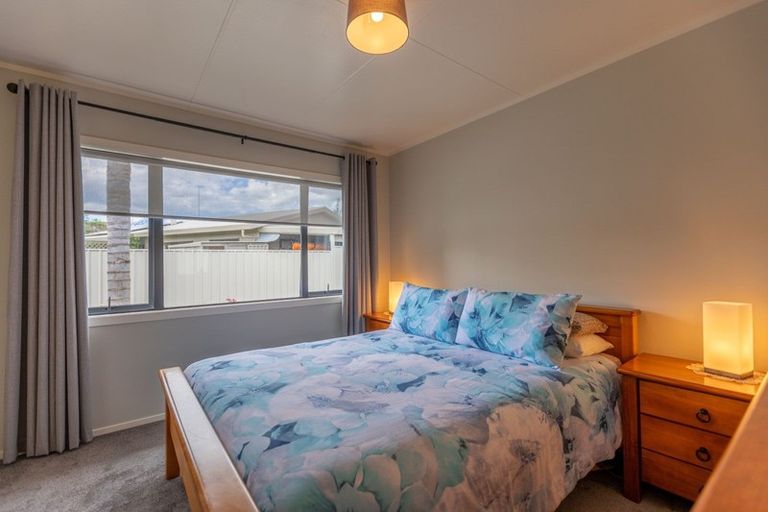 Photo of property in 2/832 Cook Place, Raureka, Hastings, 4120