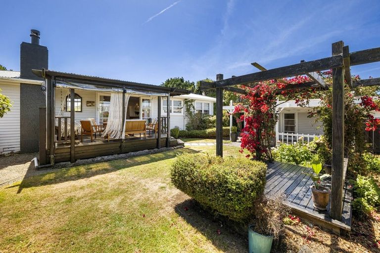 Photo of property in 57 Longfellow Road, Opunake, 4616