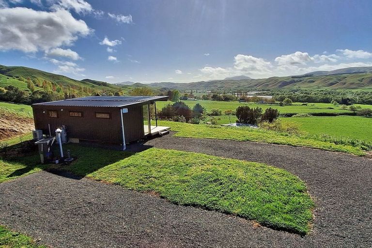 Photo of property in 2564 Middle Road, Poukawa, Hastings, 4178