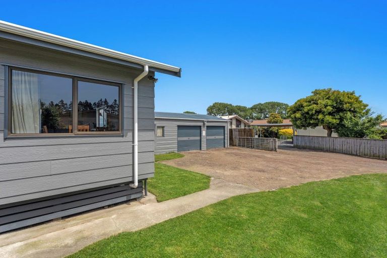 Photo of property in 8 Tawhara Place, Edgecumbe, 3120