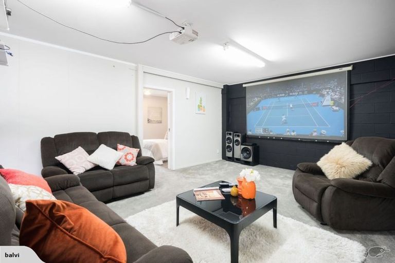 Photo of property in 52 Calluna Crescent, Totara Heights, Auckland, 2105