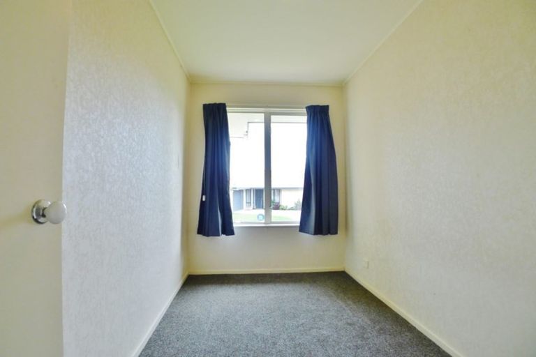 Photo of property in 104 Kingdale Road, Henderson, Auckland, 0610