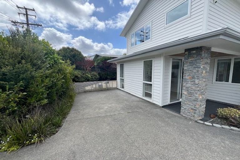 Photo of property in 12 Marae Road, Greenhithe, Auckland, 0632