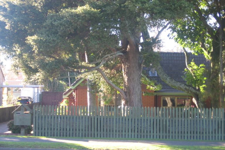 Photo of property in 2/360 Great South Road, Opaheke, Papakura, 2113